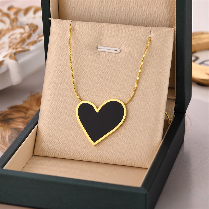 Isla Modern Hearted Necklace