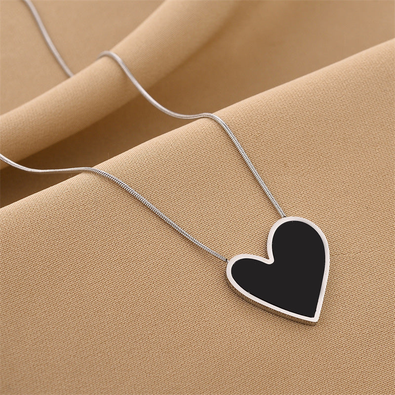 Isla Modern Hearted Necklace